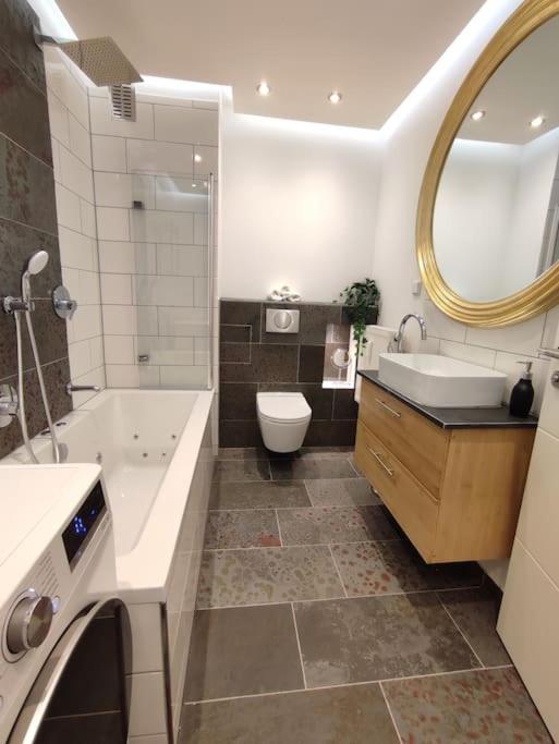Helle, 110m3 Wohnung mit Sauna photo 1