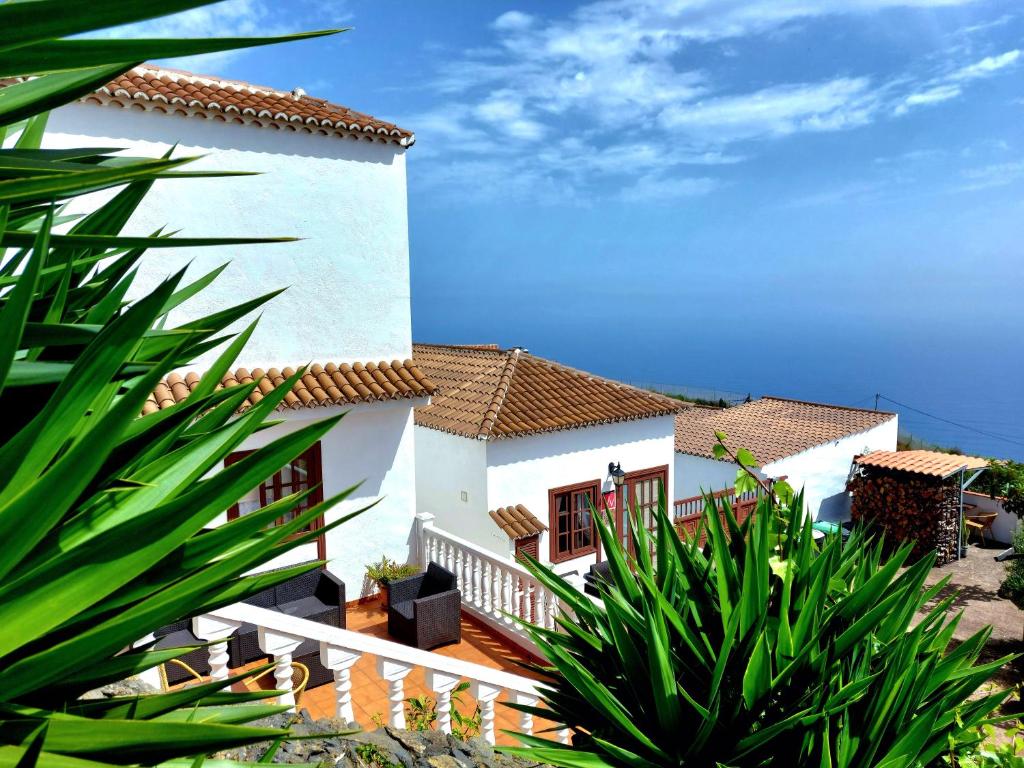Los Boleros photo 2