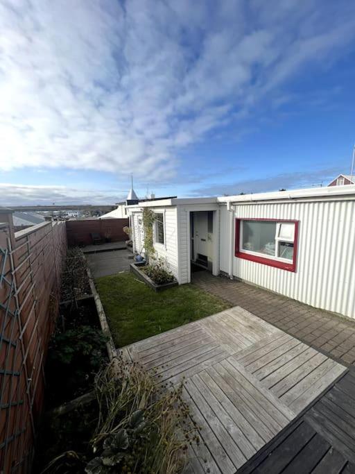 Guesthouse 10 min from Airport.