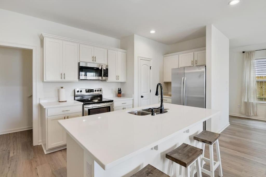 Stunning Townhouse by LSU photo 3