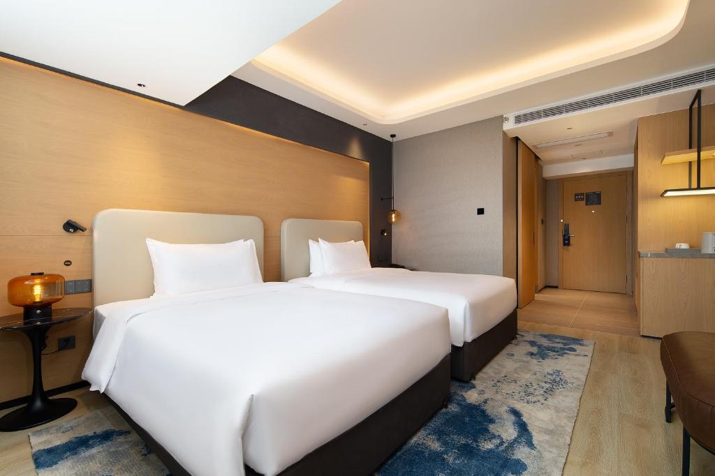 Rezen Longuu Hotel Guangzhou photo 1