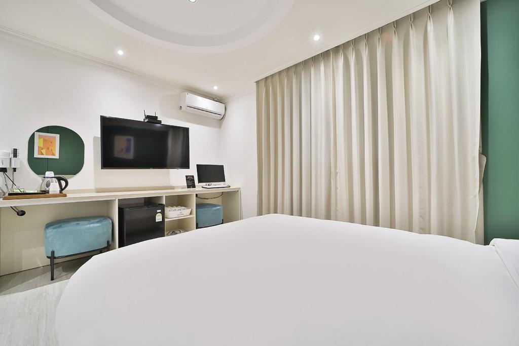 Hotel Yeogiuhtte Gumi Indong 2 photo 3