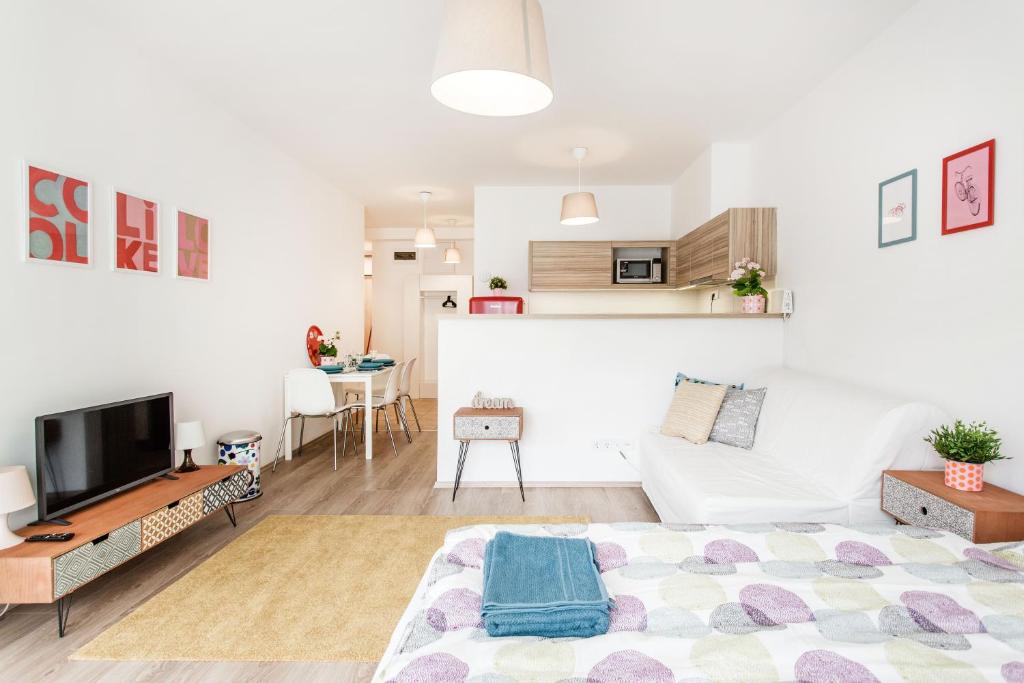 Rooms of The Downtown Chill