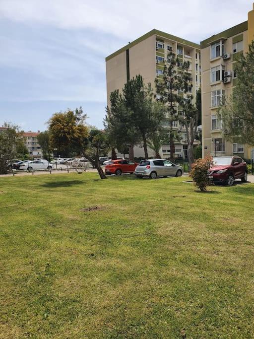 Bostanlı Sahile Yakın 2+1 Daire photo 1