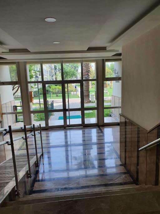 Bostanlı Sahile Yakın 2+1 Daire photo 3