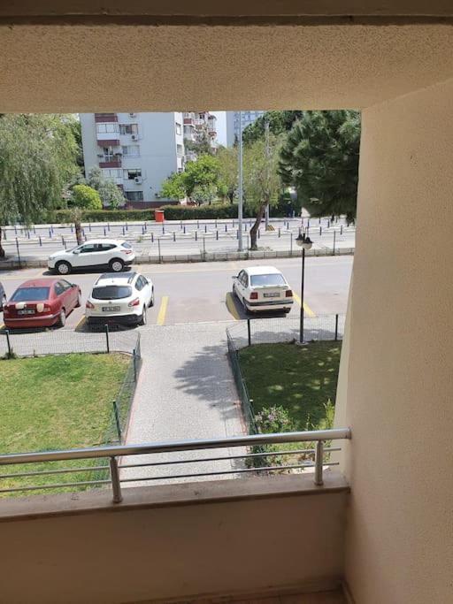 Bostanlı Sahile Yakın 2+1 Daire photo 4