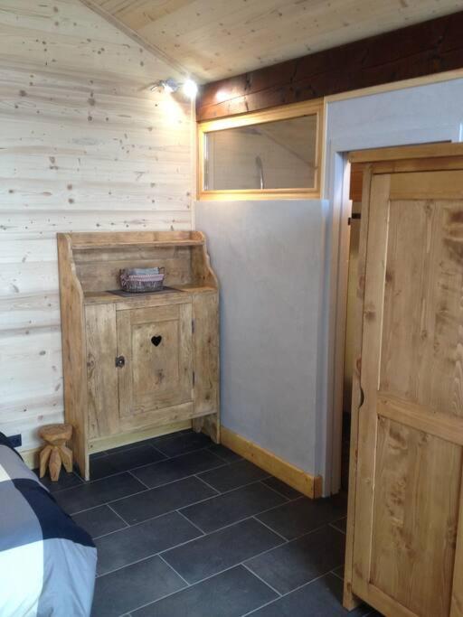 SAVOIE/ petit chalet studio meublé photo 1