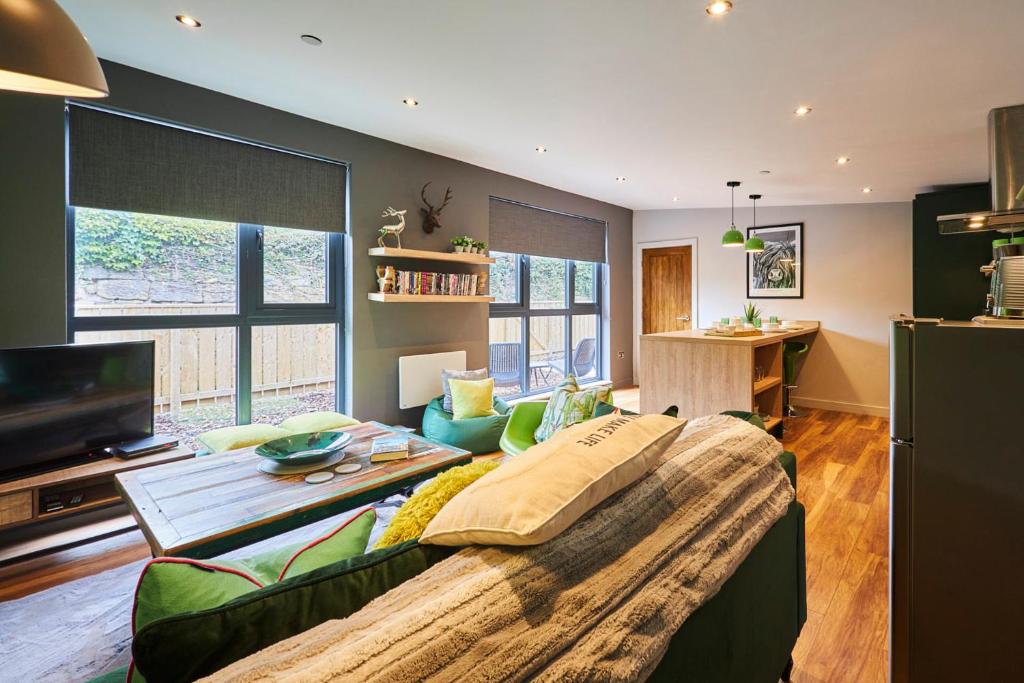 Host & Stay - Forest Green Lodge
