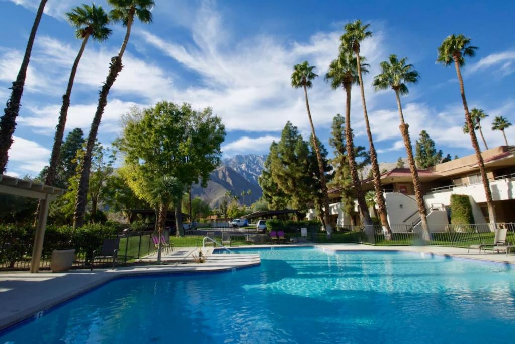 Poolside Palm Springs Getaway image