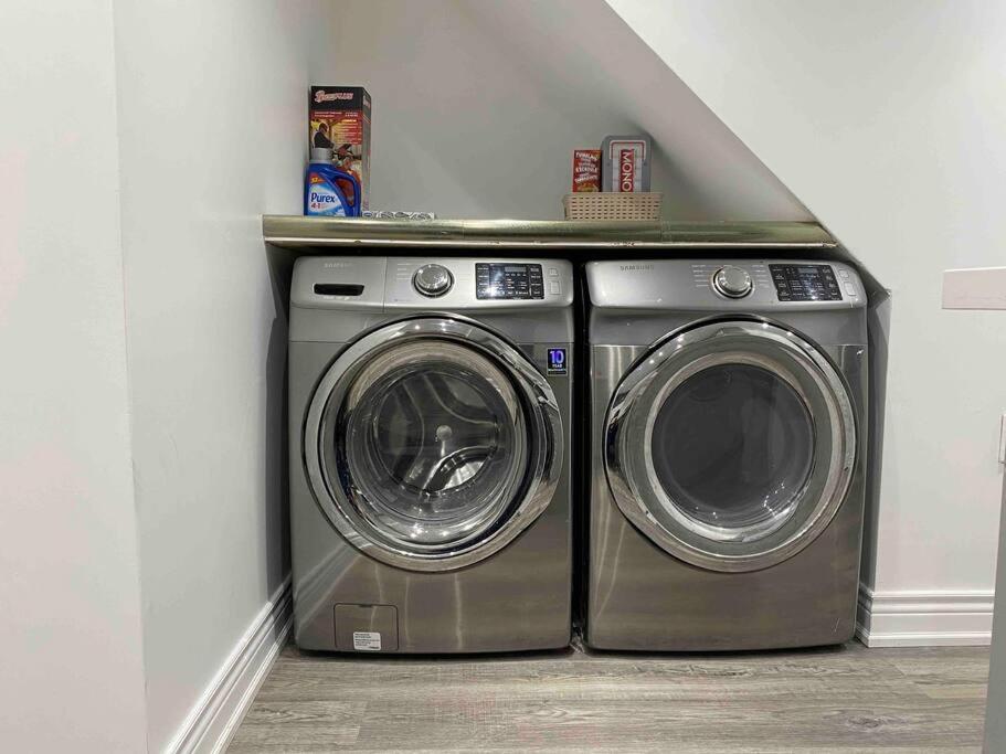 Adorable 2-Bedroom Basement with Sep Entrance photo 2