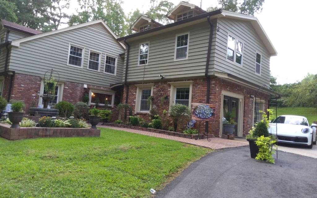 Chans Lakeside Hideaway photo 3