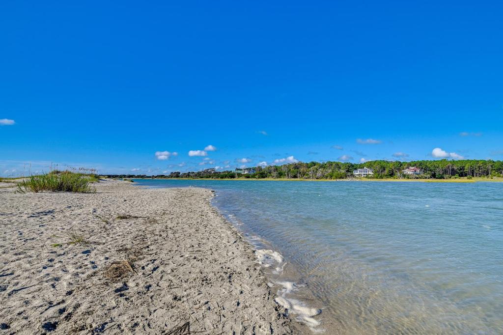 Pawleys Island Retreat - Golf Cart Included! photo 2