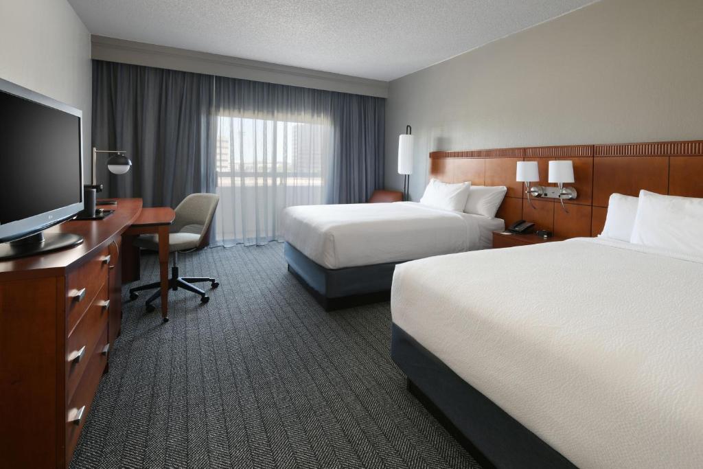 Courtyard by Marriott Dallas Las Colinas image