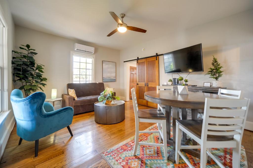 Updated Marble Falls Apartment with Private Porch! photo 3