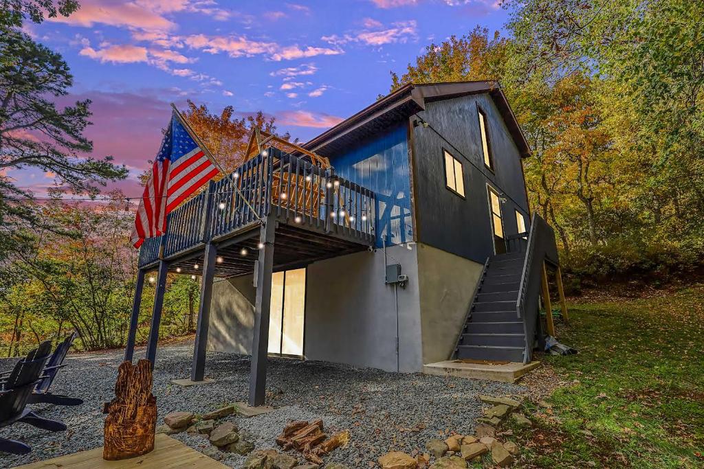Peaceful Poconos Retreat with Hot Tub and Fire Pit!