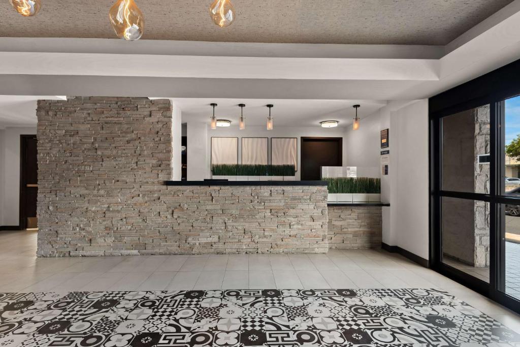 Best Western Plus Manhattan Beach Hotel photo 4