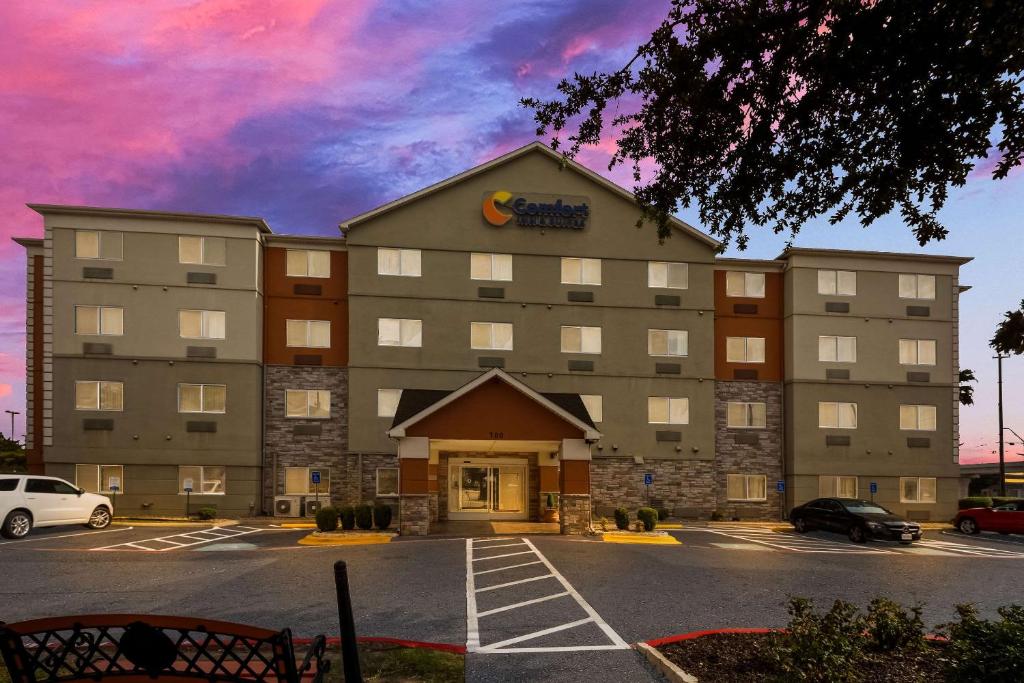 Comfort Inn & Suites ATX North photo 2