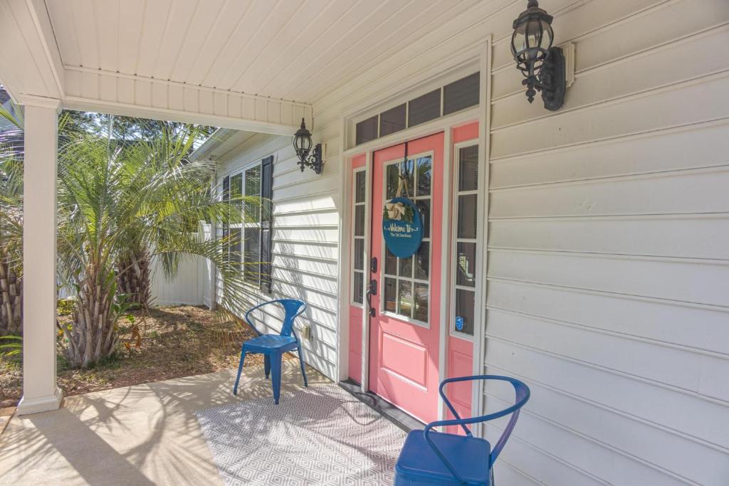 Tranquil Getaway Aiken, SC Cottage with Pool & Spa photo 4