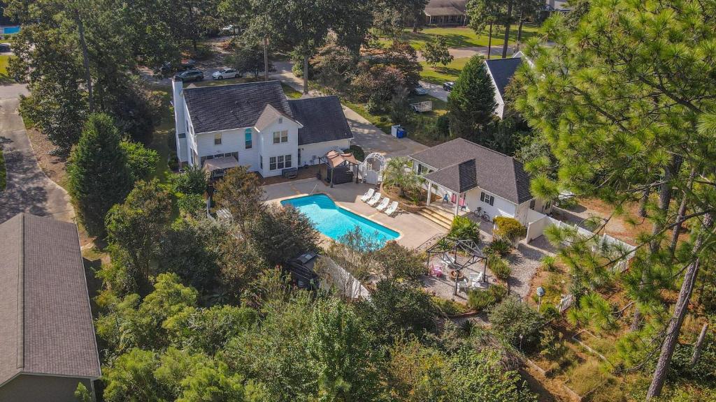 Tranquil Getaway Aiken, SC Cottage with Pool & Spa photo 1