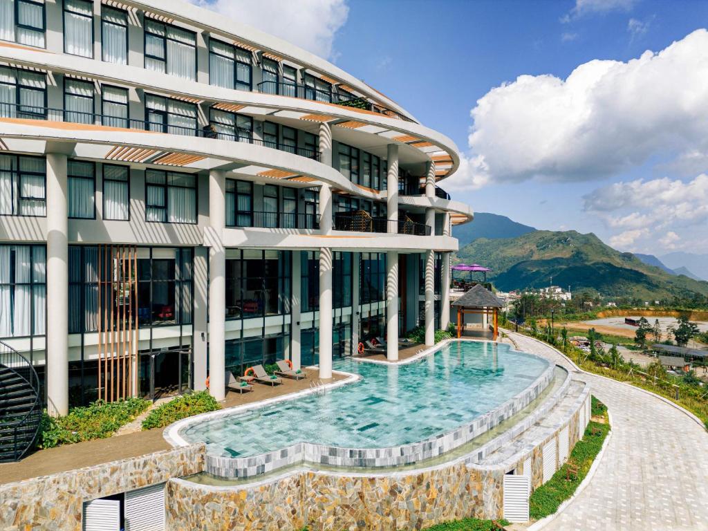 Lady Hill Sapa Resort
