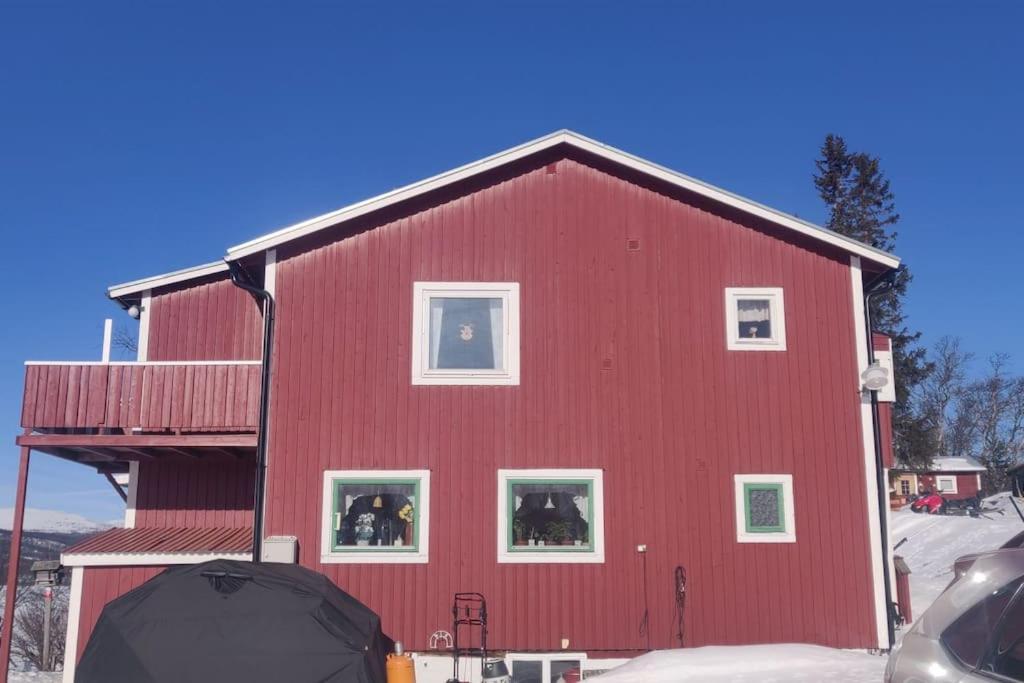 Lägenhet med fantastisk sjö- och fjällutsikt. photo 2