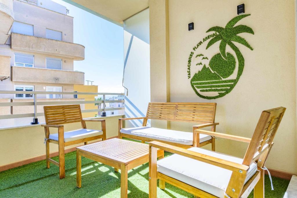 Apart Port Arenal con terraza y piscina photo 3