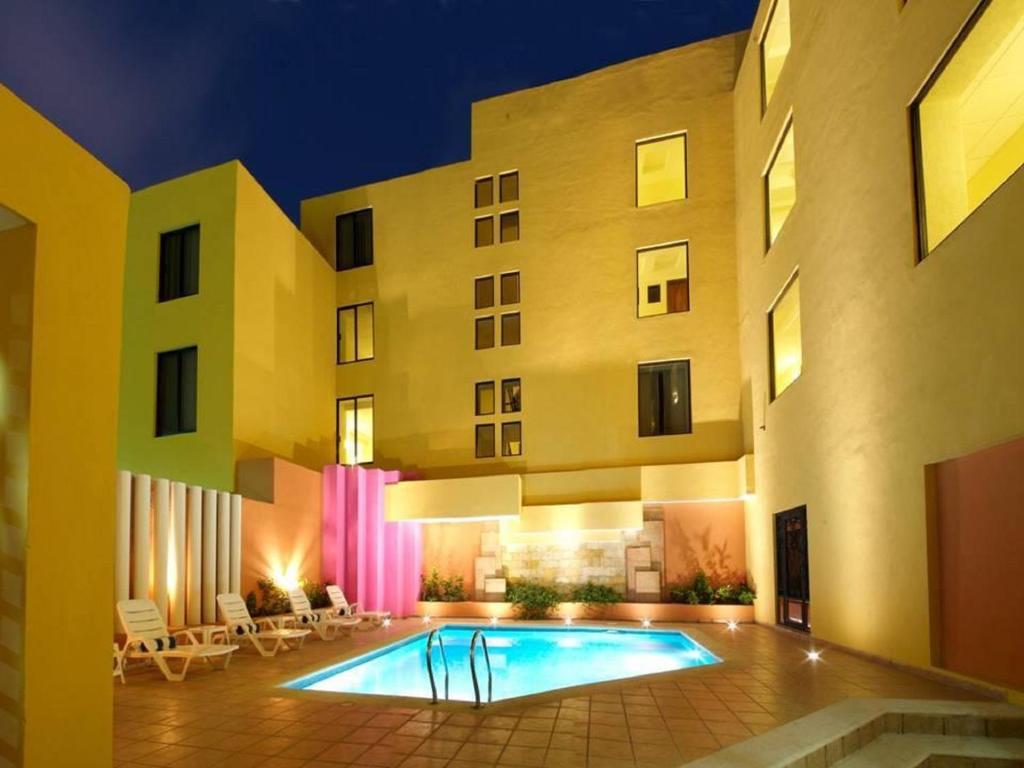 Hotel Plaza Colonial photo 2