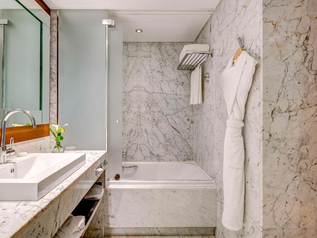 Fairmont Grand Hotel Geneva - Tap to explore photos