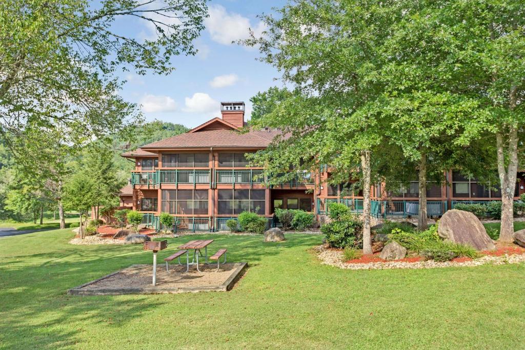 Hilton Vacation Club Bent Creek Golf Village Gatlinburg photo 2