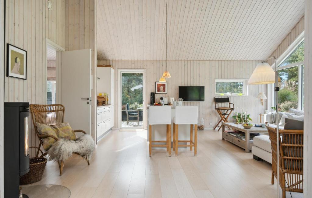 Beautiful Home In Hjby With Sauna, Wifi And 3 Bedrooms photo 3