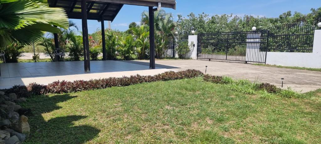 Large 3 bedroom villa with Pool in Sonaisali Nadi photo 2