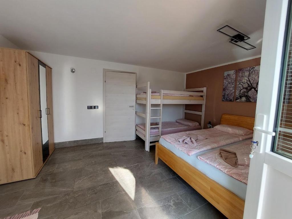 Apartma Žirovnik photo 4