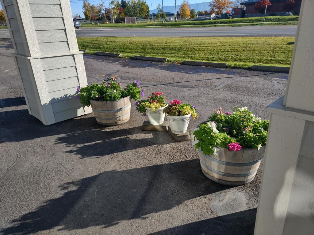 Americas Best Value Inn Kalispell - Tap to explore photos
