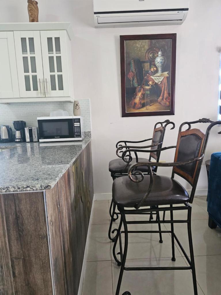 Royal Villa, Caymanas Country Club photo 4