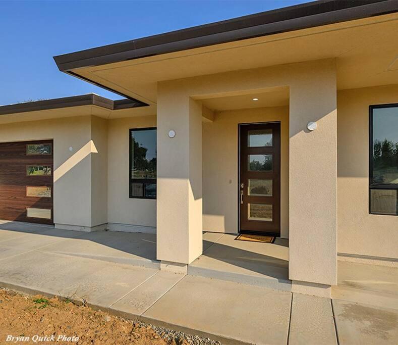 Two bedroom with river access image