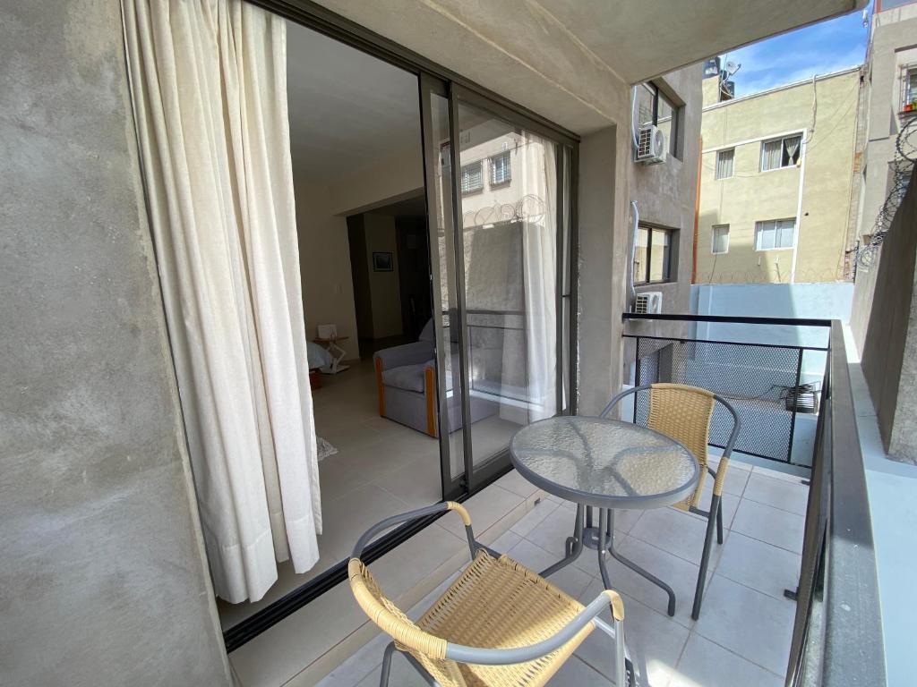 Moderno y nuevo apartamento con cochera en el centro photo 2