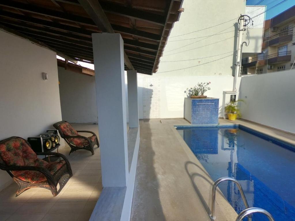 Luxo nas Ondas: Casa de Praia de Alto Padrão