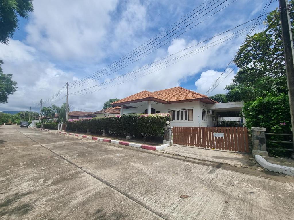 Mae Rampung Beach House Pool Villa photo 3
