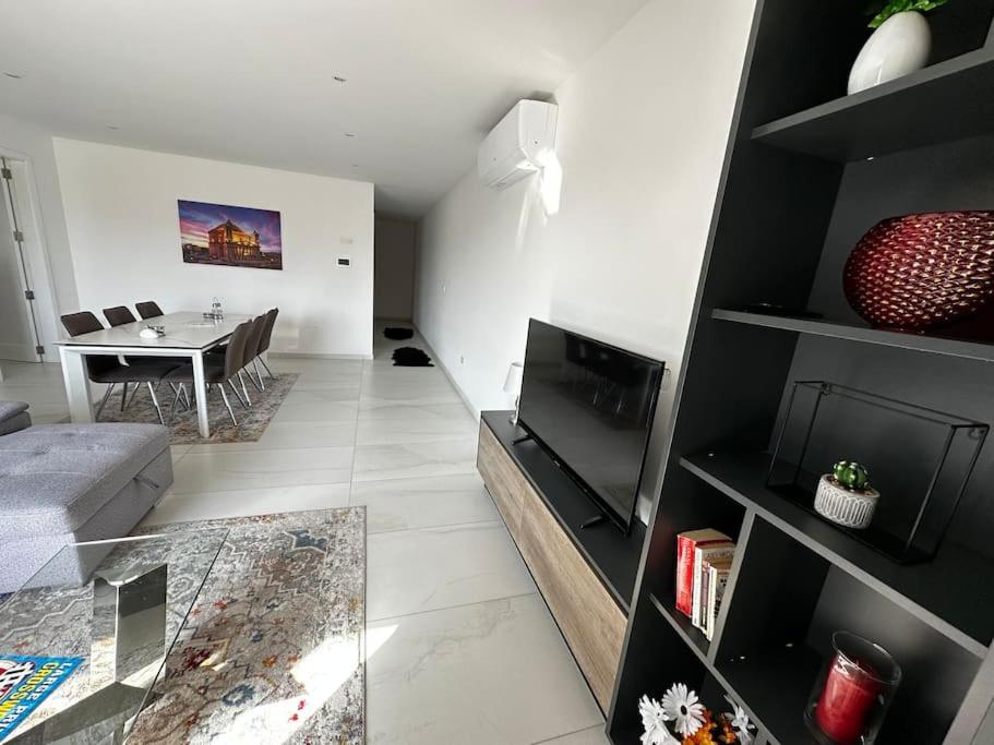 Modern & Cosy Apartment in Marsaxlokk photo 4