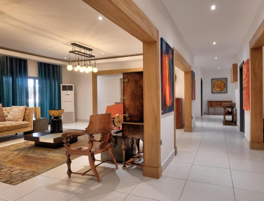 10 bedroom Luxurious Villa