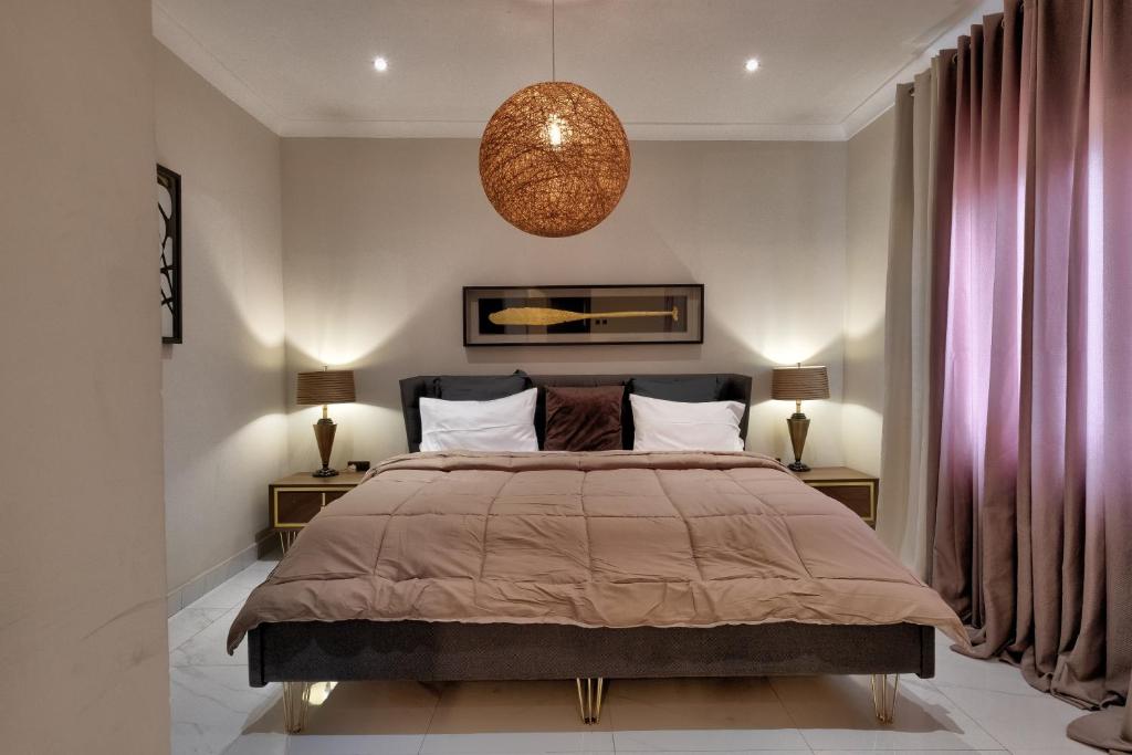 10 bedroom Luxurious Villa photo 3