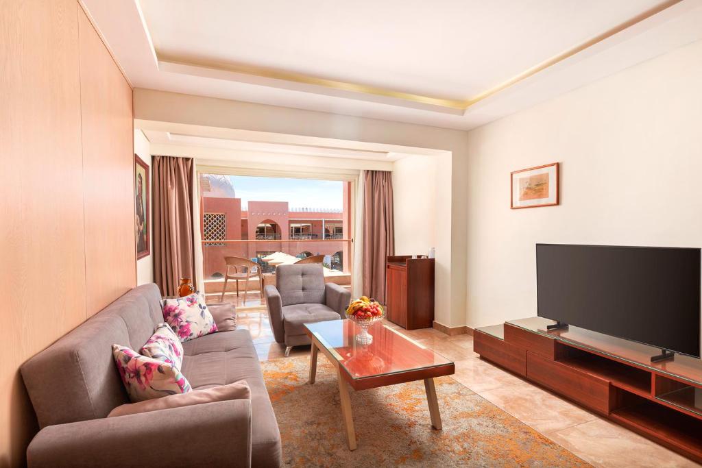 Pickalbatros Alf Leila Wa Leila Resort - Neverland Hurghada photo 3