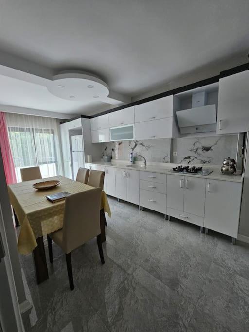 Located in the center of Niğde photo 3