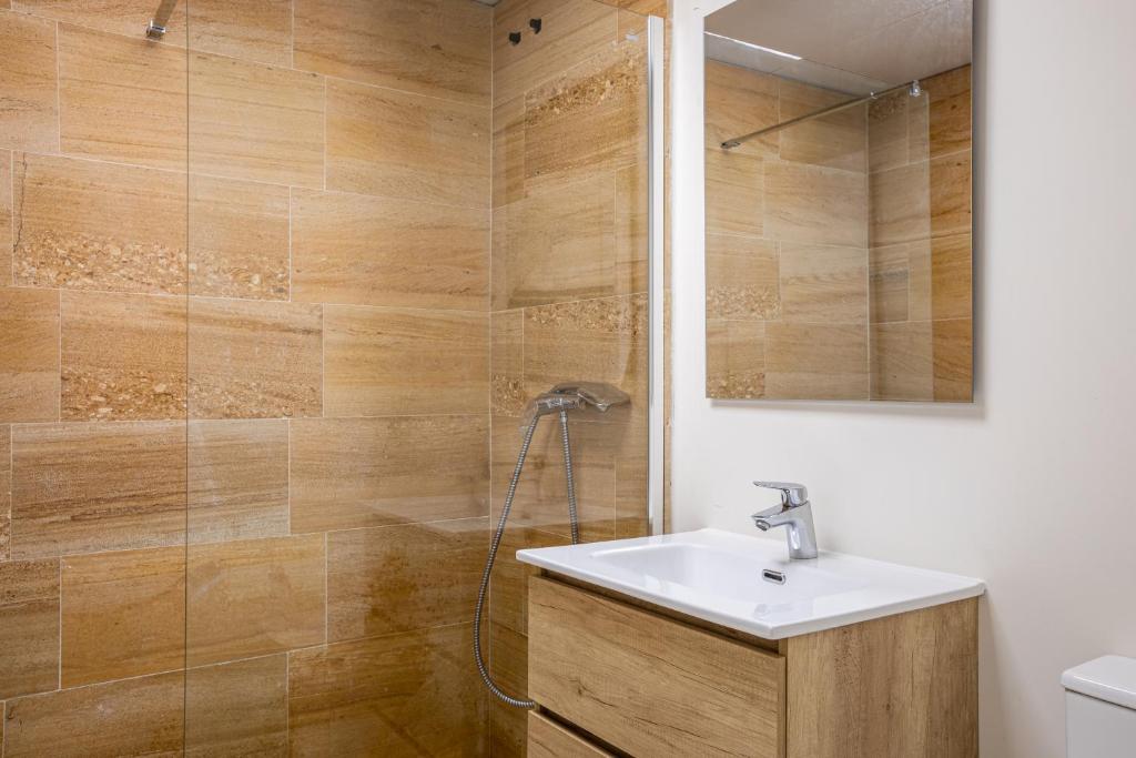 Oasis Urbano Ciudad Expo Room Type - Double Room with Private Bathroom
