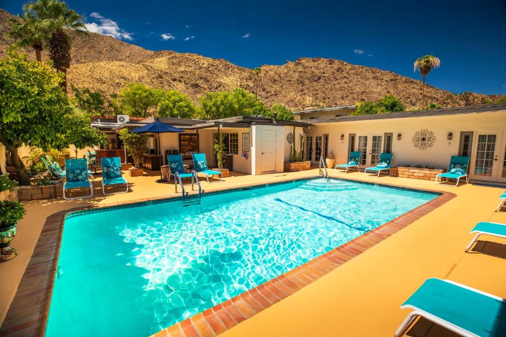 Old Ranch Inn - Adults Only 21 & Up photo 1