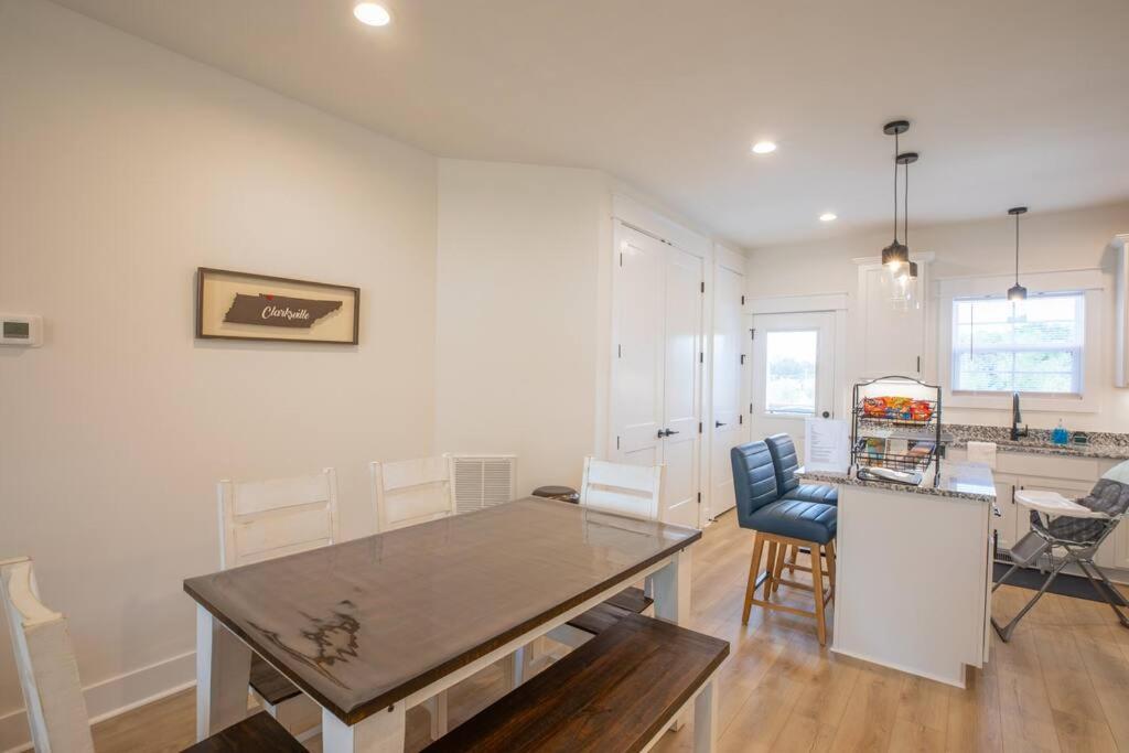Cozy Townhouse Close to Downtown photo 4