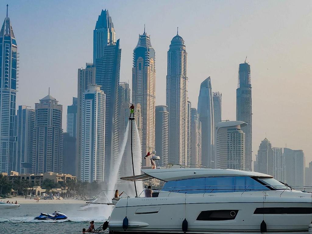 Cozy 2BR Delux Apartment in Dubai Marina photo 3