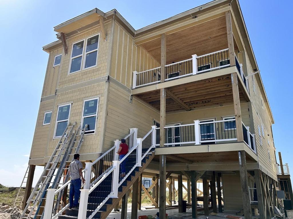 Bella Vista image