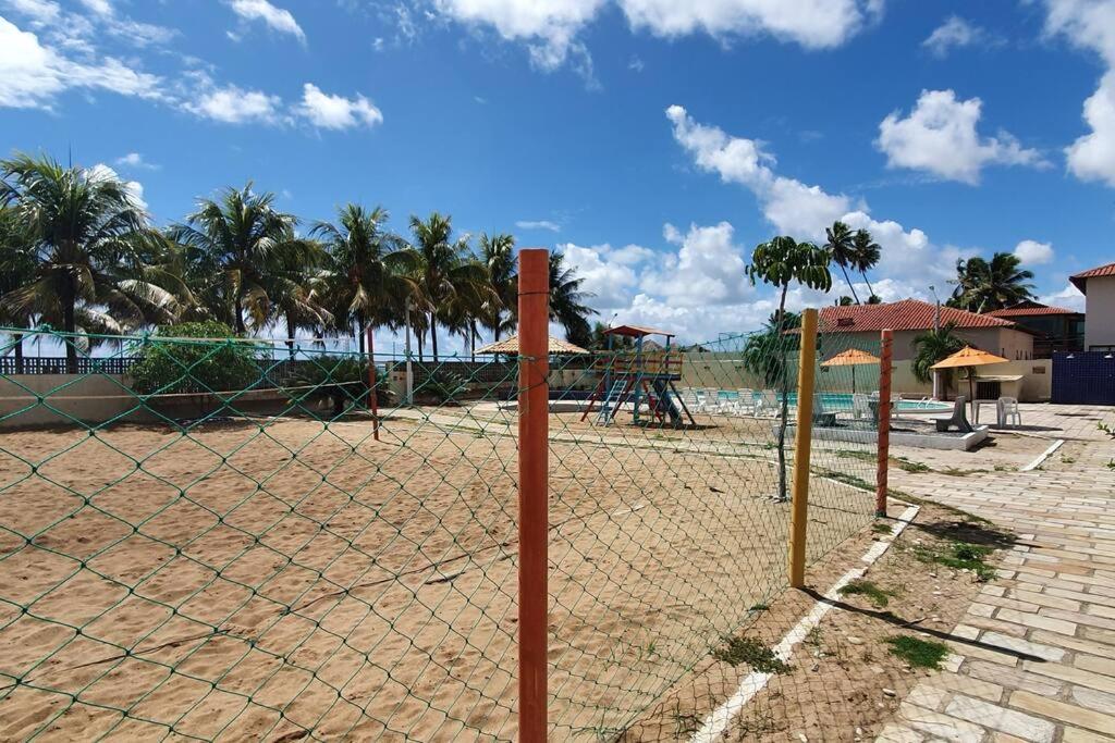 Casa com 4 quartos em condomínio em Maria Farinha photo 2