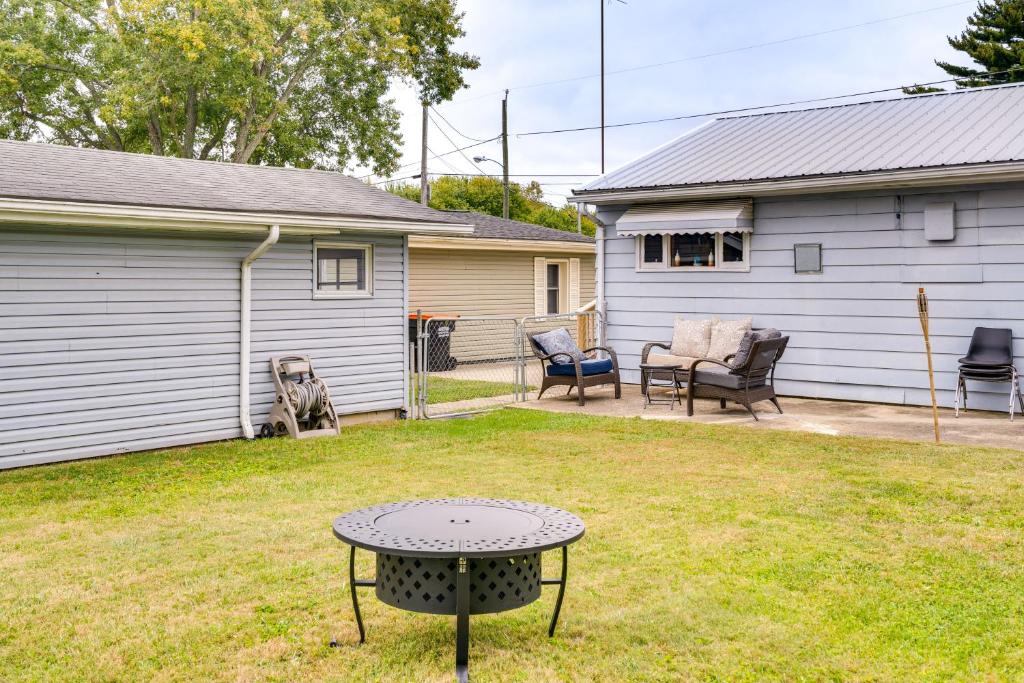 Pet-Friendly Ohio Retreat with Patio and Fire Pit! photo 2
